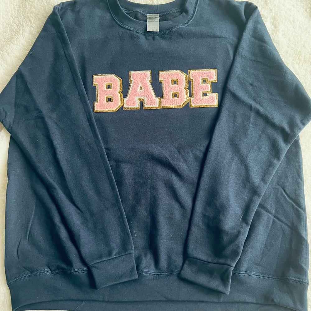 BABE sweatshirts 😍
